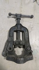 Vintage MARK MFG Co Chicago No. 1 Pipe Vise Bench Mount Pipe Fitting Plumbing