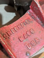 Vintage GTD Greenfield Pipe Threader No. R3 w/ Set of 1-1/4&Prime; Dies
