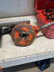 RIDGID Model No. 65r Ratchet Pipe Threader With 24&Prime; Handle