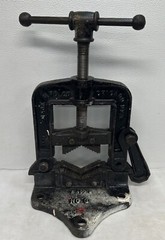 Vintage MARK MFG Co Chicago No. 3 Pipe Vise E458A Bench Mount Fitting Plumbing