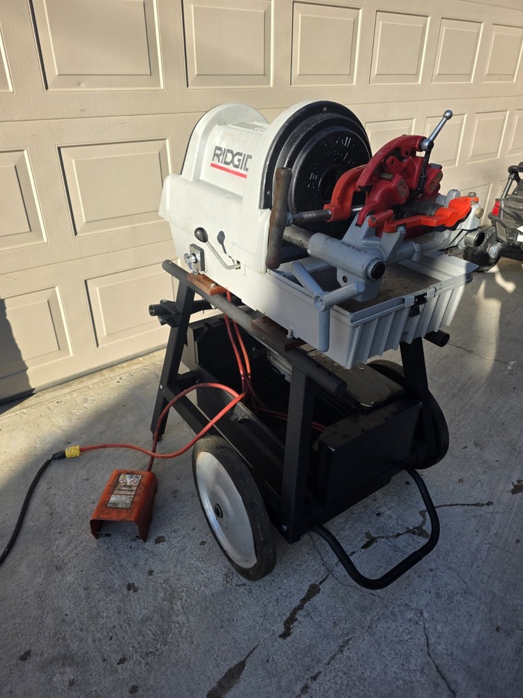 RIDGID 1822I Pipe Threading Machine