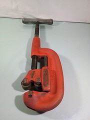Rigid 2A/202 Heavy Duty No. 1-2 Pipe Cutter Tool 1/8 in To 2 in