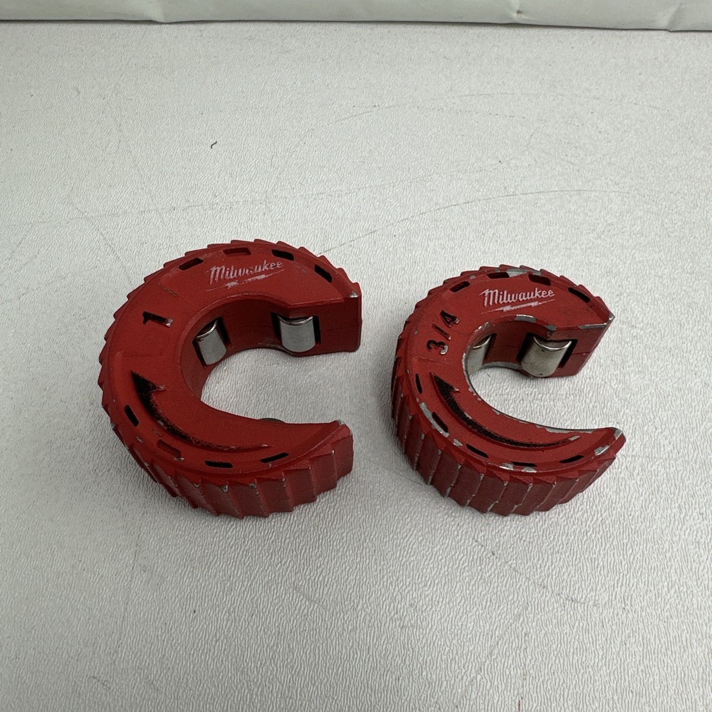 Milwaukee Close Quarters Tubing Cutter Set 3/4&Prime;, 1&Prime; Lot Of 2