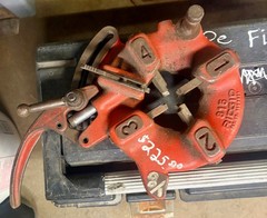RIDGID 815 die head with 1/8 pipe dies