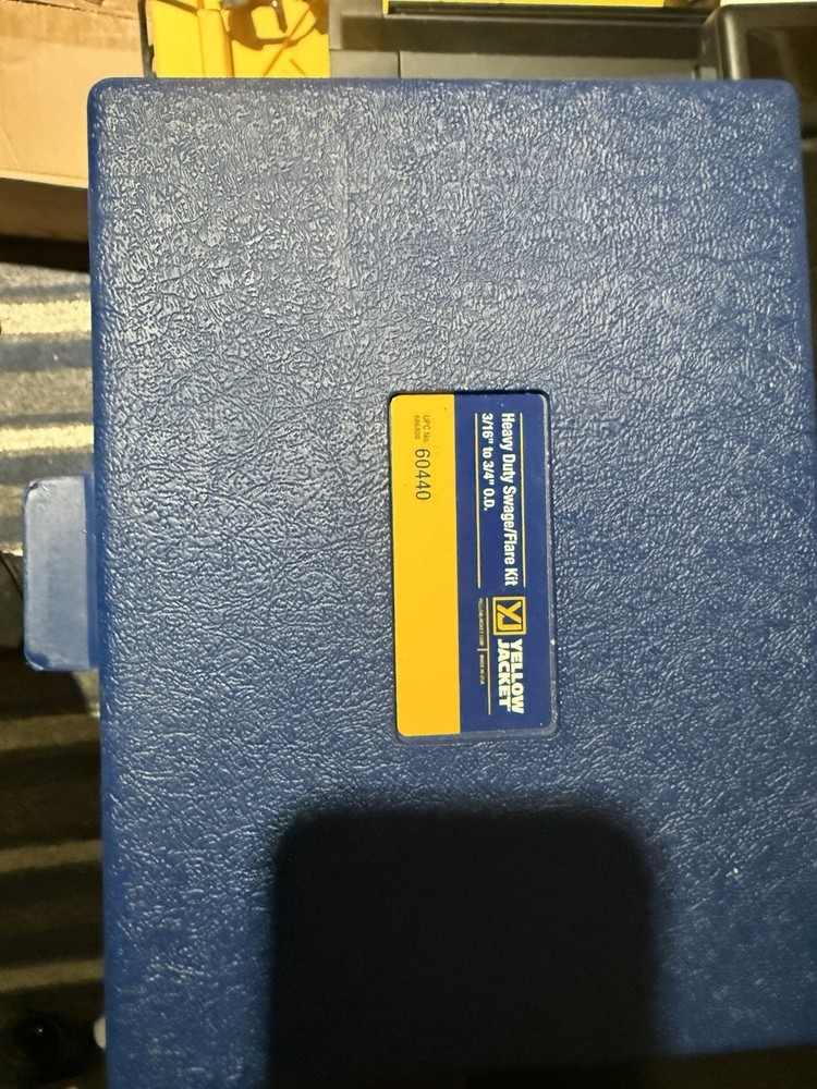 Yellow Jacket Heavy Duty Swage/Flare Kit 60440 3/16 & 1/4 in 45&deg;