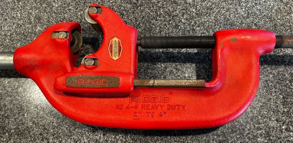 Ridgid #4-s pipe cutter 2&Prime; to 4&Prime; capacity