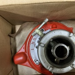 New RIDGID Model No. 65R Ratchet Pipe Threader 1&Prime;-2&Prime; w/ 24&Prime; Handle