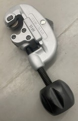 RIDGID 15 32920 3/16-1-1/8&Prime; COPPER SCREW FEED TUBING PIPE CUTTER & BONUS BLADE