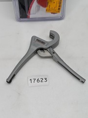 Ridgid PC-1375ML 1/8&Prime; to 1-3/8&Prime; PVC and PEX Cutter with Multi-Layer Adapter