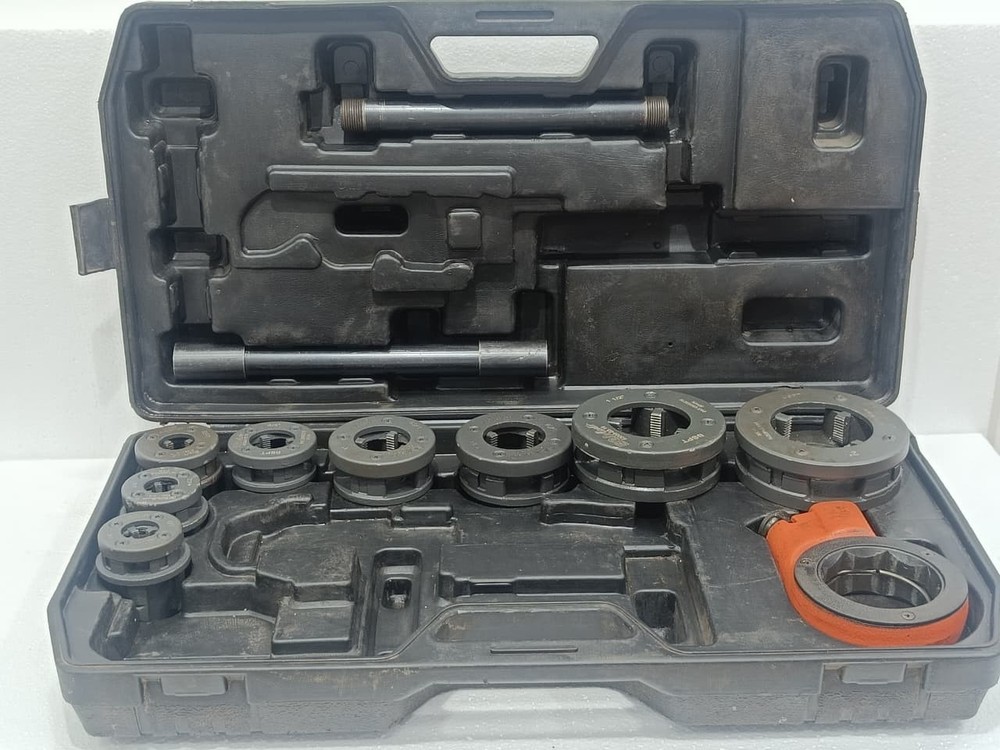 EGA MASTER PIPE THREADING DIE SET&ndash;1/4&Prime; TO 2&Prime; BSPT WITH RATCHET HANDLE HEAVY DUTY