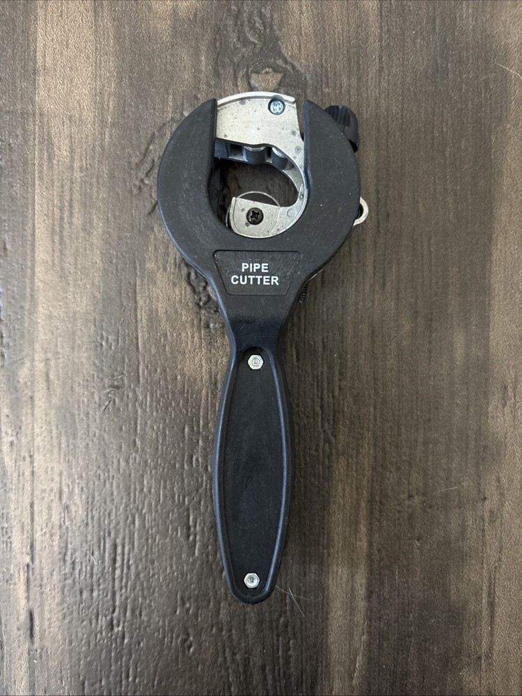 Ratcheting Tubing Cutter for Copper, PVC & Soft Metal Pipes 5/16 &ndash; 1 1/18 8-29mm