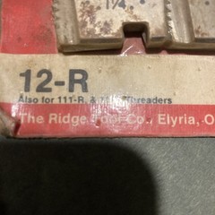 RIDGID 37840 1-1/4&Prime; 12R NPT Pipe Threading Dies