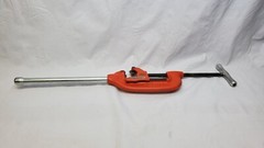 RIDGID &ndash; NO. 4-S HEAVY DUTY PIPE CUTTER 2&Prime; TO 4&Prime;