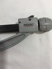 Ridgid 31642 Model 152 Quick-Acting Tubing Cutter (1/4&Prime; &ndash; 2-5/8&Prime;)