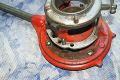 RIDGID No. 65-R / C 148-1 / C 104 &ndash; 1&Prime; to 2&Prime; &ndash; PIPE THREADER &ndash; w/ HANDLE
