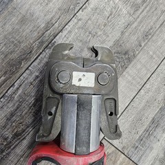 Used &ndash; Milwaukee 2922-20 M18 Force Logic Press Tool with One-Key W/ Bat Clamp
