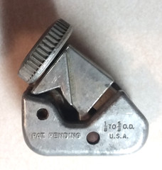 VINTAGE CHICAGO TOOL MFG MODEL 3722 MINI TUBE CUTTER 1/8&Prime;-5/8&Prime; USA