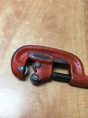 RIDGID No. 2 Heavy Duty Pipe Cutter Ridge Tool Company 1/8&Prime; to 2&Prime;