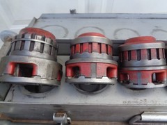 Ridgid 12-R Pipe Threader Die Head Set w/Case & Ratchet Head 12R 1/2&Prime; &ndash; 2&Prime; Dies