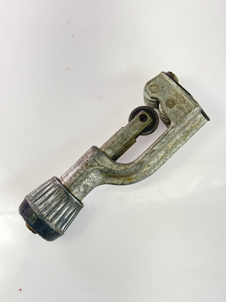 Vintage Armstrong No. 115 Tube Cutter 1/8&Prime; to 1-1/8&Prime; OD Chicago USA Plumber HVAC