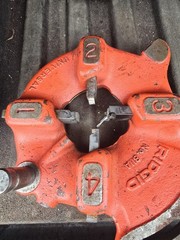 RIDGID 811A Universal Threader Quick Opening W/Dies 1/8-2&rdquo; Pipe 300 Threader 535
