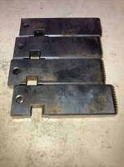 Ridgid Set of (4) 3/8&Prime; &ndash; 16 UNC RH Alloy Steel 500B Bolt Dies 48465 USED