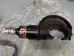 NEW Burndy Y750BHXT 12 Ton HYPRESS Remote Hydraulic C-Head Crimper U Die