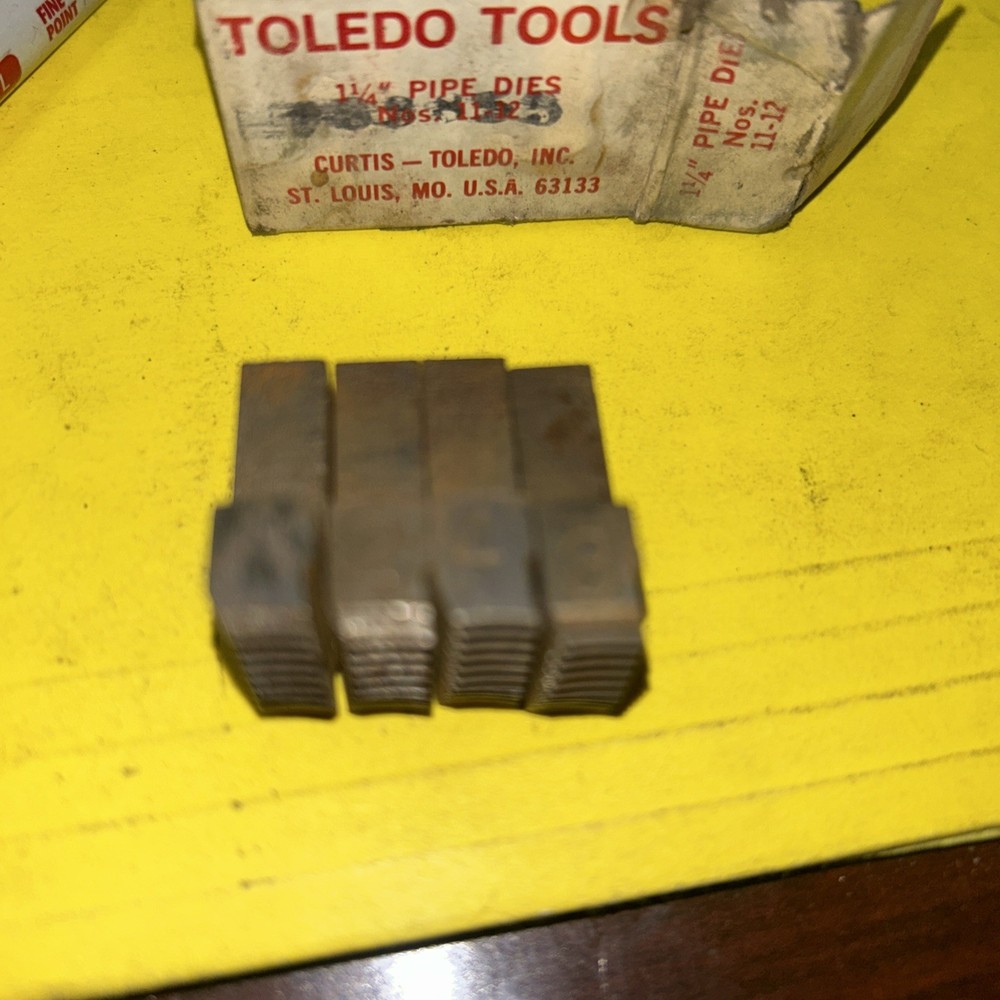 Set of 4 Toledo No. 11-12 1-1/4in Pipe Threading Dies