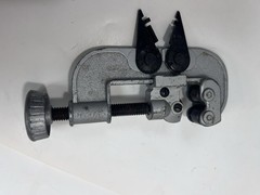 Craftsman Crown Logo Pipe Tube Tubing Cutter 1/4-1 1/2&Prime; Model 5528 Made USA Used