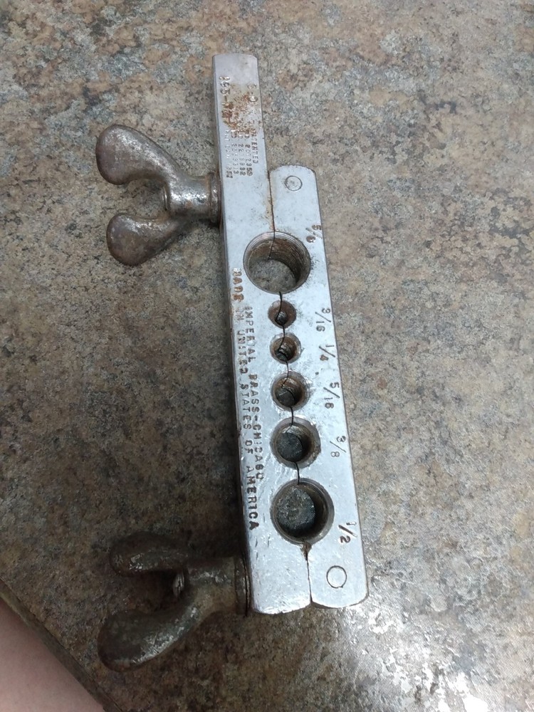 Tube Flaring tool. (Cm)