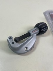 Ridgid 150 1/8 in. to 1-1/8 in. Constant Swing Tubing Cutter #31622