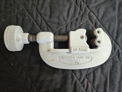 THREE ~ Screw Feed Tubing Cutters ~ Used ~ (2) 1/8&Prime; &ndash; 1-1/8&Prime; & (1) 1/8&Prime; &ndash; 5/8&Prime;