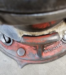 RIDGID C-148-1 No 65-R Manual Receding Universal Pipe Threader 1&Prime; to 2&Prime; Capacity