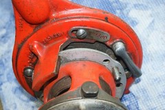 RIDGID No. 65-R / C 148-1 / C 104 &ndash; 1&Prime; to 2&Prime; &ndash; PIPE THREADER &ndash; w/ HANDLE