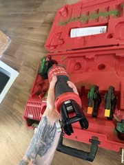 Milwaukee M18 Short Throw Press Tool 2674-20 PEX Crimp Kit w/ Jaws &ndash; Great Cond!
