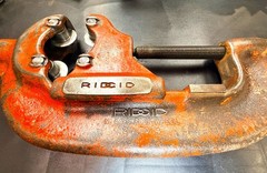 RIDGID 44-S 32880 Heavy Duty 4-Wheel 2-1/2&Prime; &ndash; 4&Prime; Pipe Cutter USA