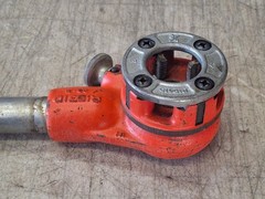 Ridgid 00-R Manual Pipe Threader Ratchet Threading W/ 3/4&Prime; Die Head