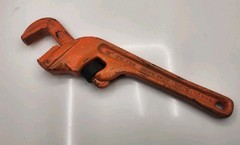 10&Prime; Offset Pipe Wrench Toledo Pipe Threading Machine Co.
