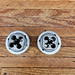 Greenfield Little Giant 1/2-13 & 5/8-11 NC Adjustable Die No. 7 Head 2 3/4&Prime; Dia