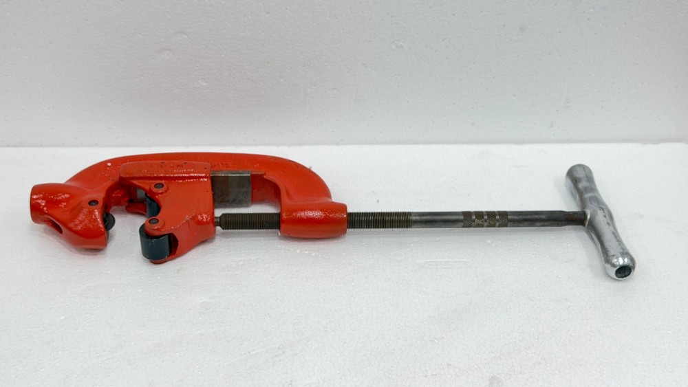 RIDGID 32830 NO 3-S PIPE CUTTER 1 TO 3 INCH HEAVY DUTY PIPE CUTTING TOOL USA