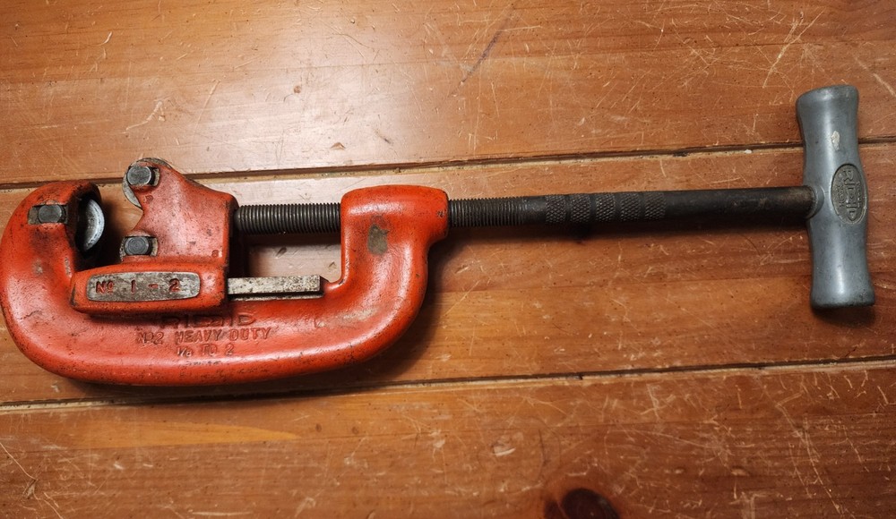 Rigid Heavy Duty No. 1-2 Pipe Cutter Tool 1/8 in To 2 in