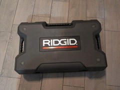 Nice RIDGID RP 210 Press Tool Kit for PEX with 2 Batteries ,Charger, 1/2 Clamps