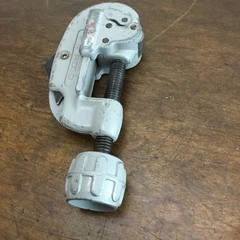 RIDGID 15 Screw Feed Tubing and Aluminum Tubing Cutter