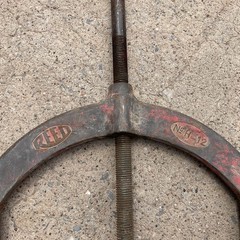 REED TOOLS 4-WHEEL HINGED PIPE CUTTER, H-12, 8&Prime; to 12&Prime; CAPACITY