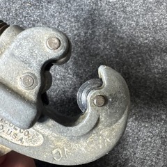 VINTAGE THE RIDGE TOOL CO. RIDGID NO. 00 3/16 TO 1 1/8&Prime; O.D PIPE CUTTER