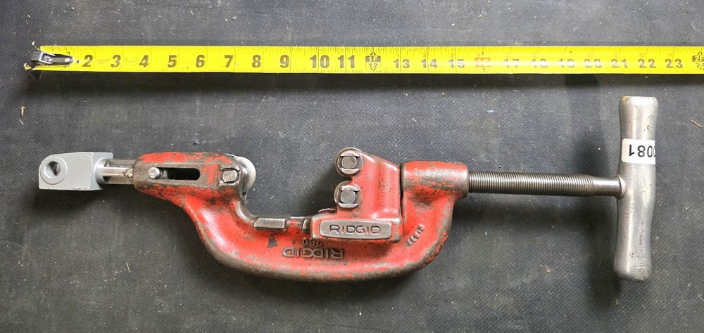 RIDGID 360 1/8 to 2-Inch Full Floating Self Centering Pipe Cutter USA