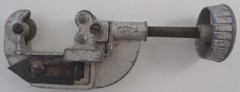 General Tools USA No 120 pipe cutter: dial turns easily