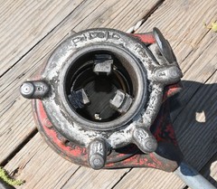 Ridgid No 65-R Pipe Threader 1&rdquo; To 2&rdquo; with 18&Prime; Handle