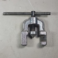 IMPERIAL EASTMAN FLARING TOOL 195-FC 3/16&Prime;-5/8&Prime; & RIGID NO 10 LINE PIPE CUTTER