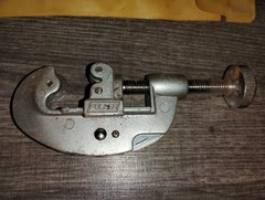 Fuller Tools No. 4 Tubing Cutter for Cutting 1/8&Prime; to 1&Prime; OD Tube wth Reamer Blade